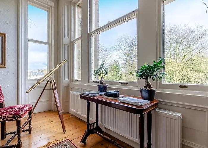 West Layton Manor * Ravensworth